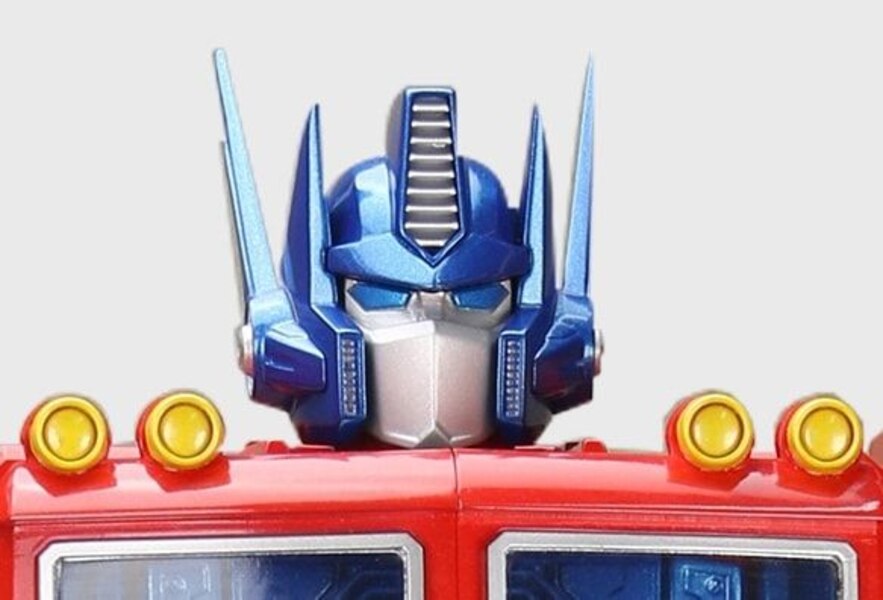Transformers To Big Scale Optimus Prime Die Cast Metal Model Kit Image  (7 of 11)